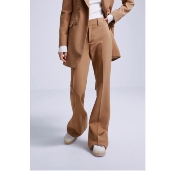 Zara Pleated Wide Leg Camel Trousers. Waist is approximately 29 inches - Picture 5 of 13